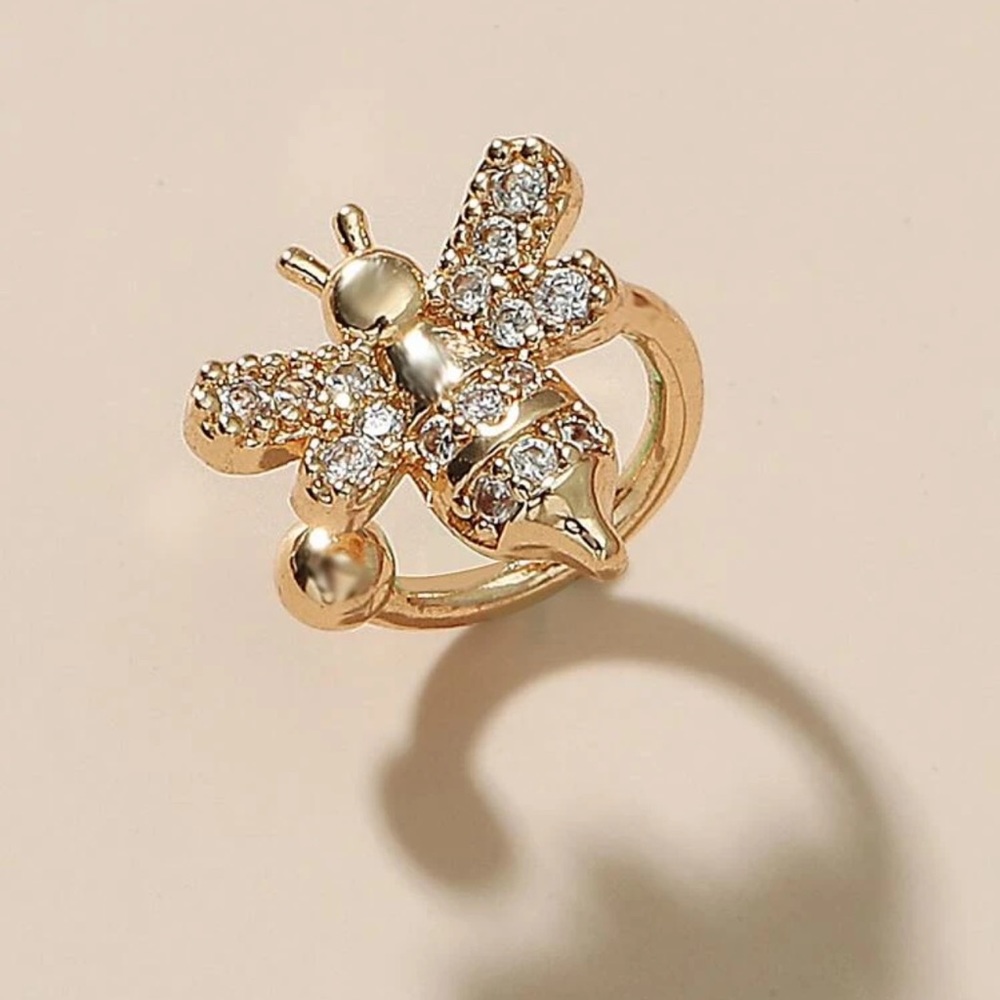 ๐ No pierce single bee zircon ear-cuff ๐ - Picture 3 of 3